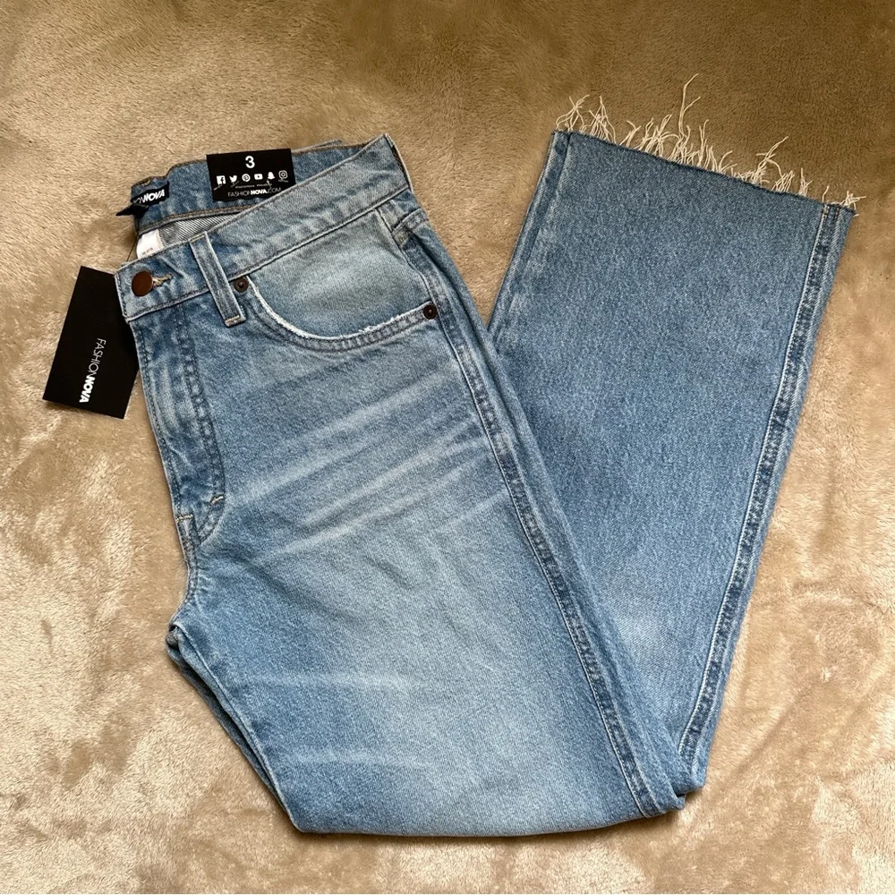 Fashion Nova Bella Distressed Boyfriend jeans - Picture 2 of 5
